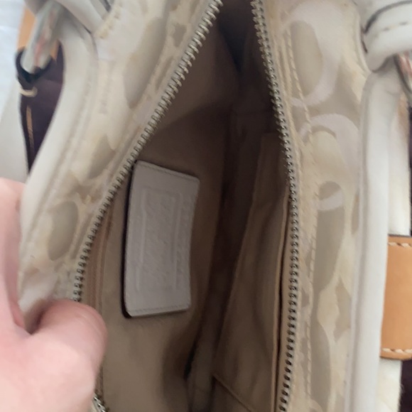 Coach satchel. White and silver. With original garment bag. - Picture 4 of 5